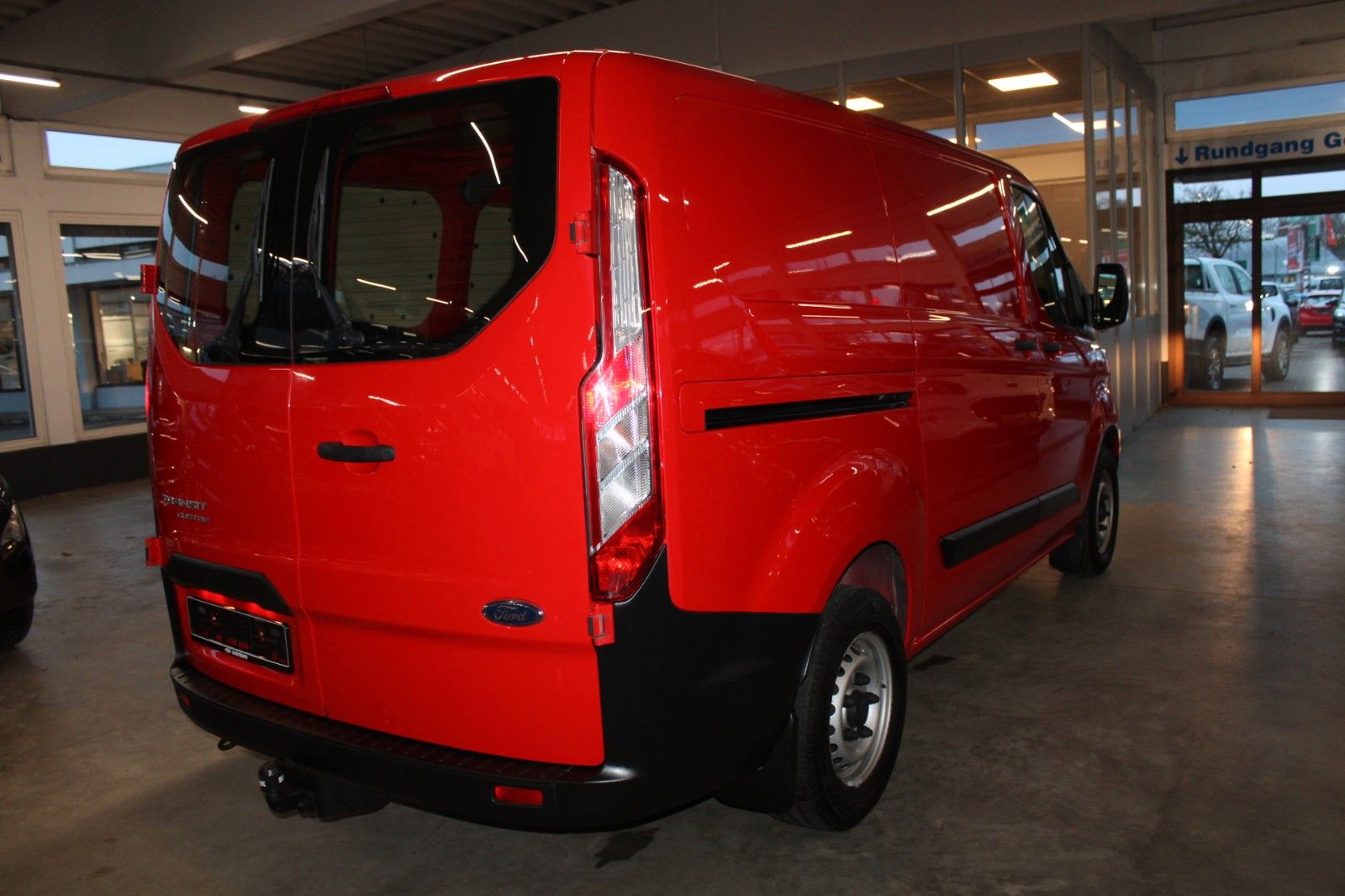 Fahrzeugabbildung Ford Transit Custom L1 Kasten AHK KLIMA 1.Hand