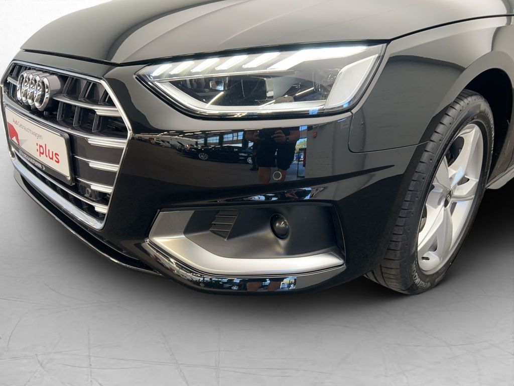 AUDI A4 2024