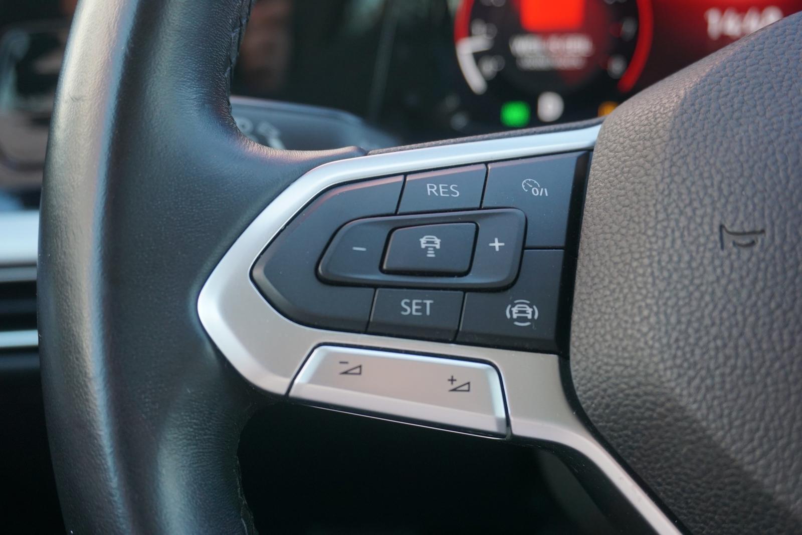 Volkswagen Golf VIII 1.5 eTSI DSG LED Navi ACC DAB Kamera, миниатюра 25