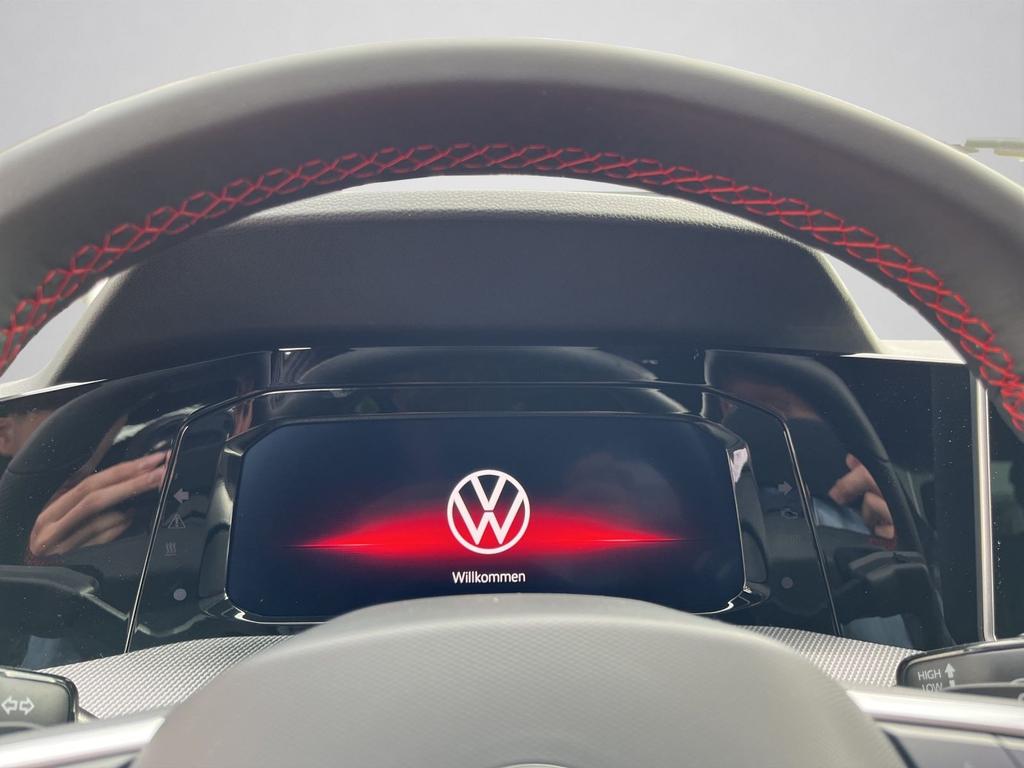Volkswagen Golf 10