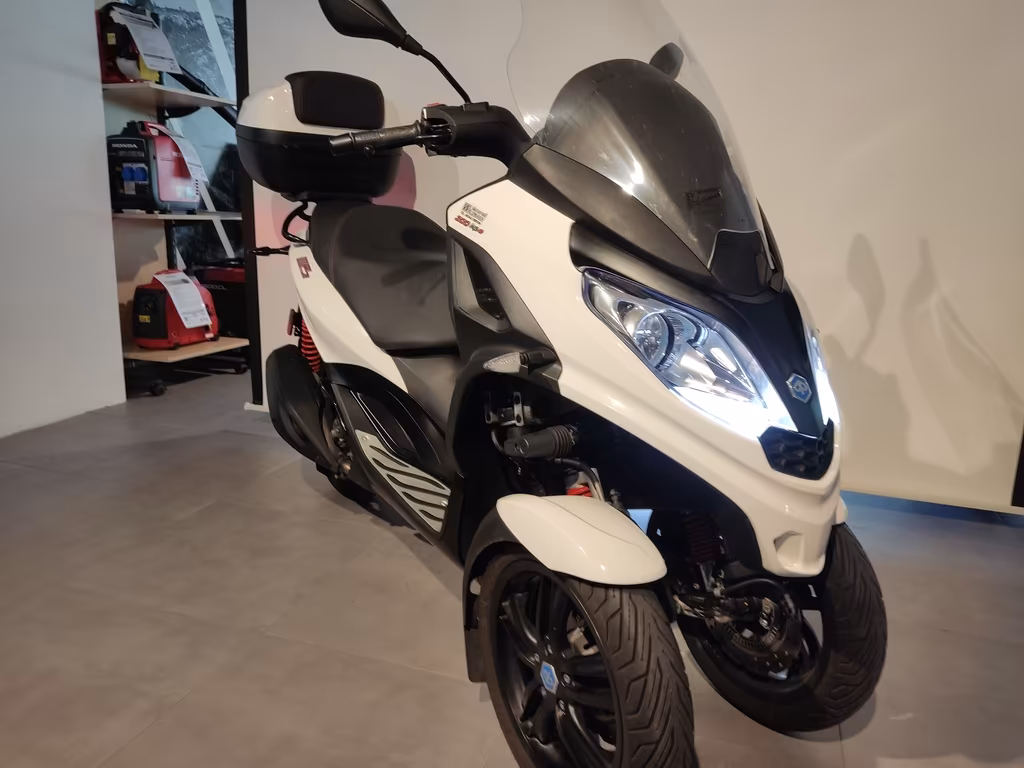 Piaggio MP3 300  HPE Sport  "TOP" 0 Anz. 79€ Rate