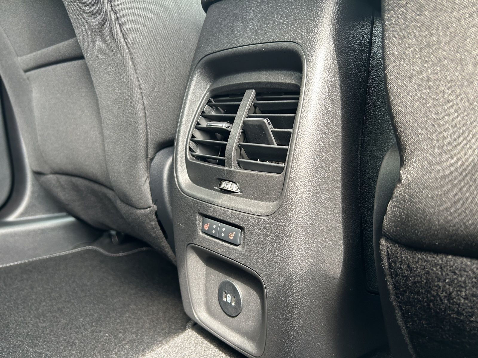 Fahrzeugabbildung Ford Kuga 2,5 Active Fullhybrid Automatik