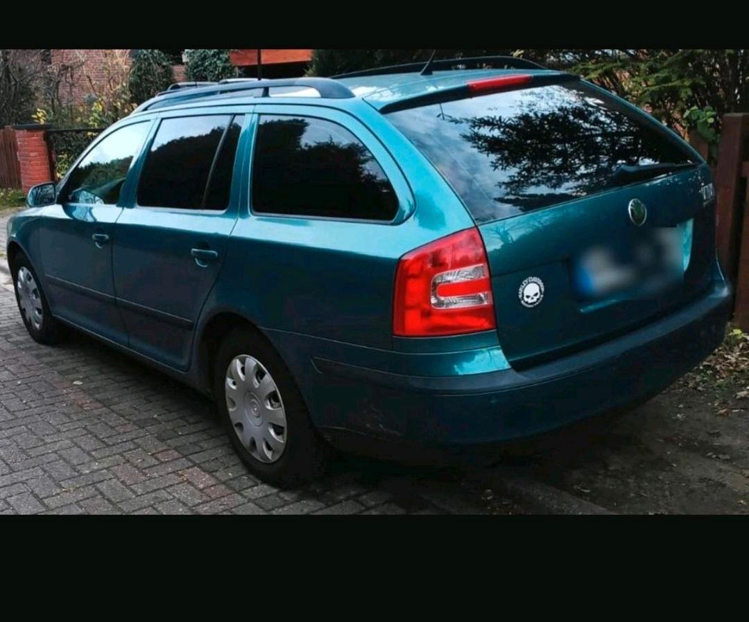 Skoda Octavia 2006 — салон