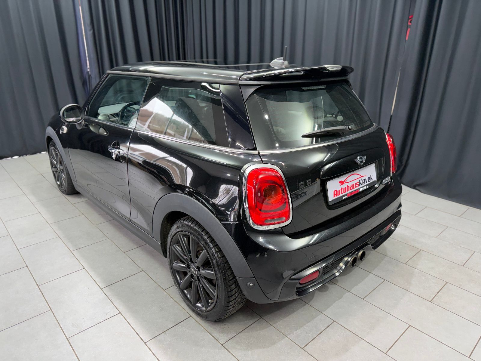 Fahrzeugabbildung MINI MINI Cooper S |1.HAND|AUTOMATIK|PANO