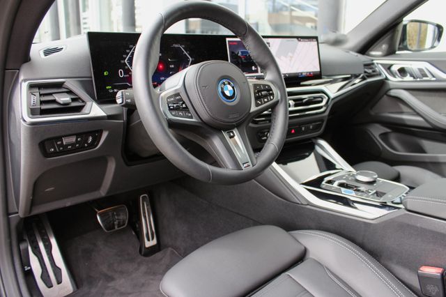 BMW i4 Gran Coupe 40 eDrive / M SPORT / LIVE COCKPIT