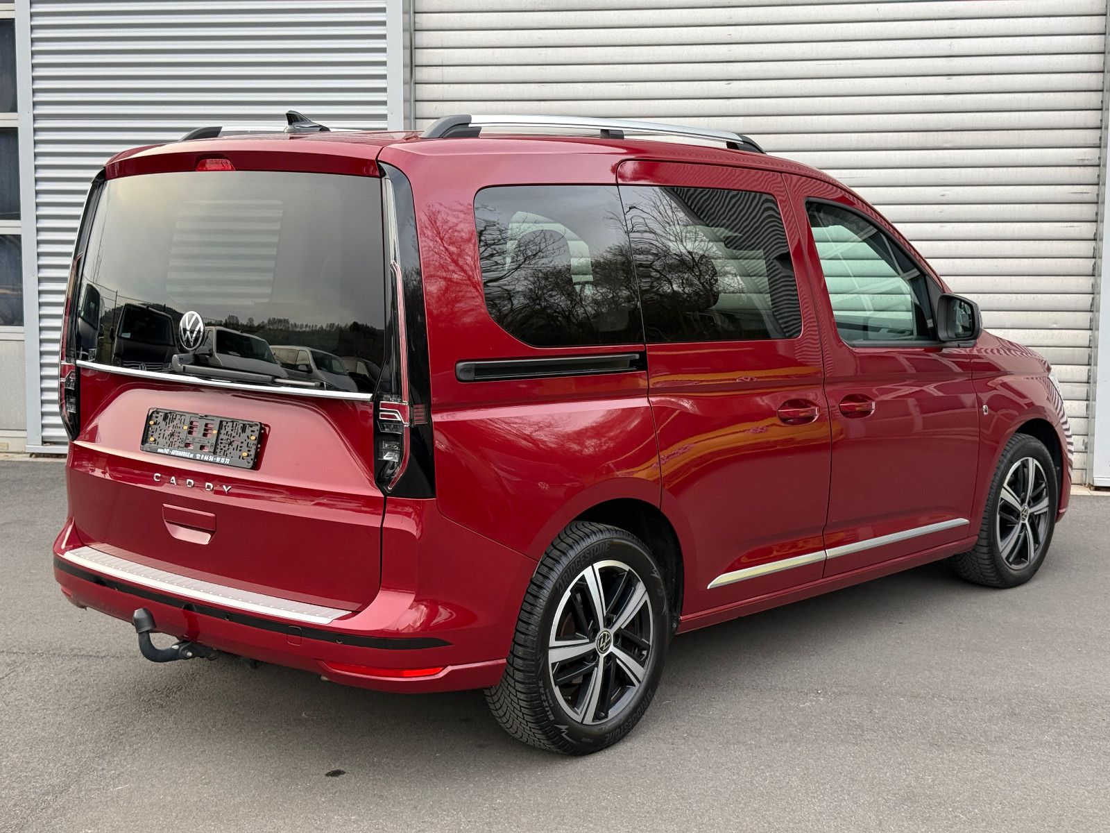 Fahrzeugabbildung Volkswagen Caddy Style TDI DSG ACC AHK Navi LED Pano Sthz