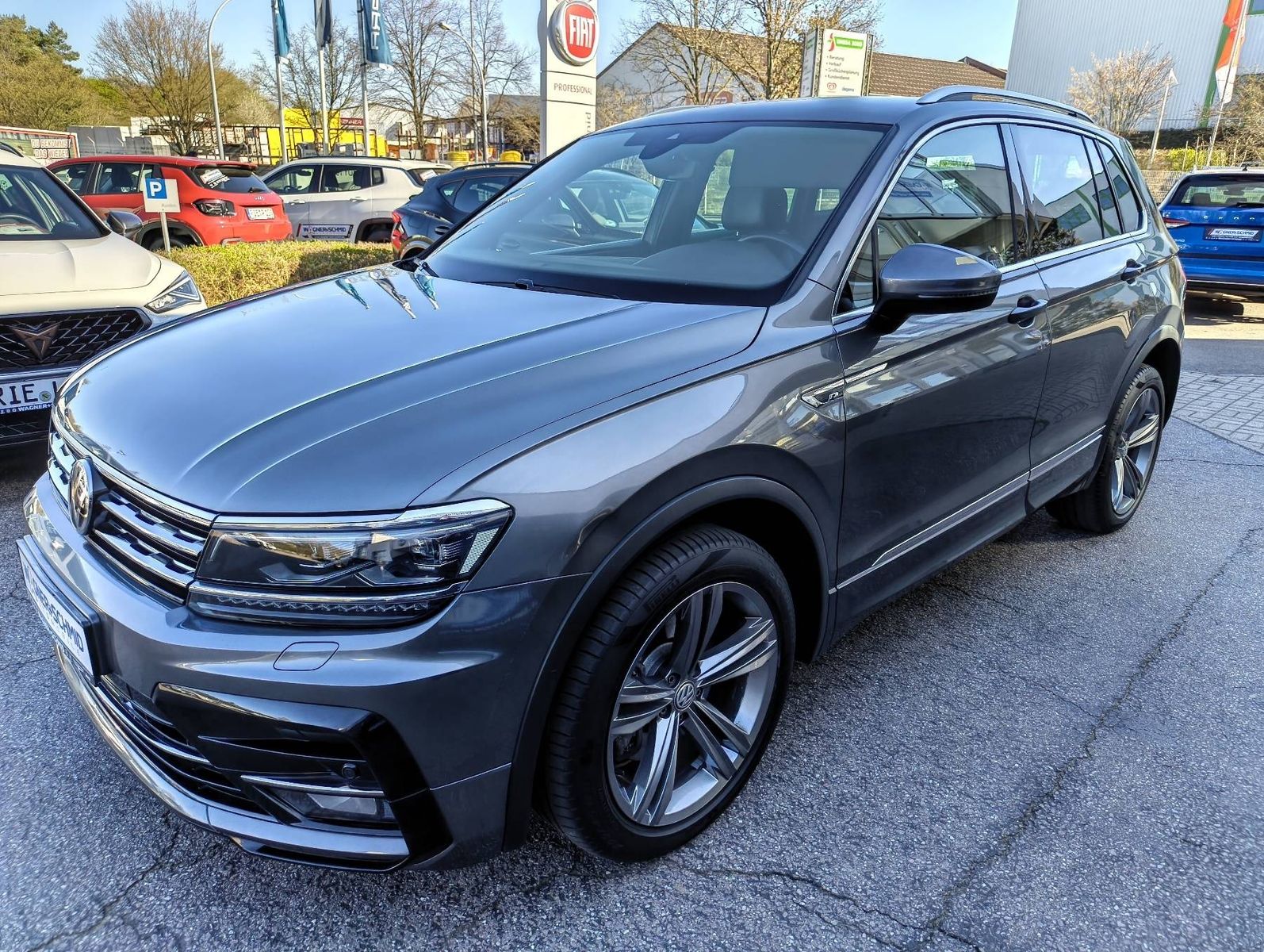 Fahrzeugabbildung Volkswagen Tiguan Highline 2.0 TDI (190 PS) 4Motion DSG