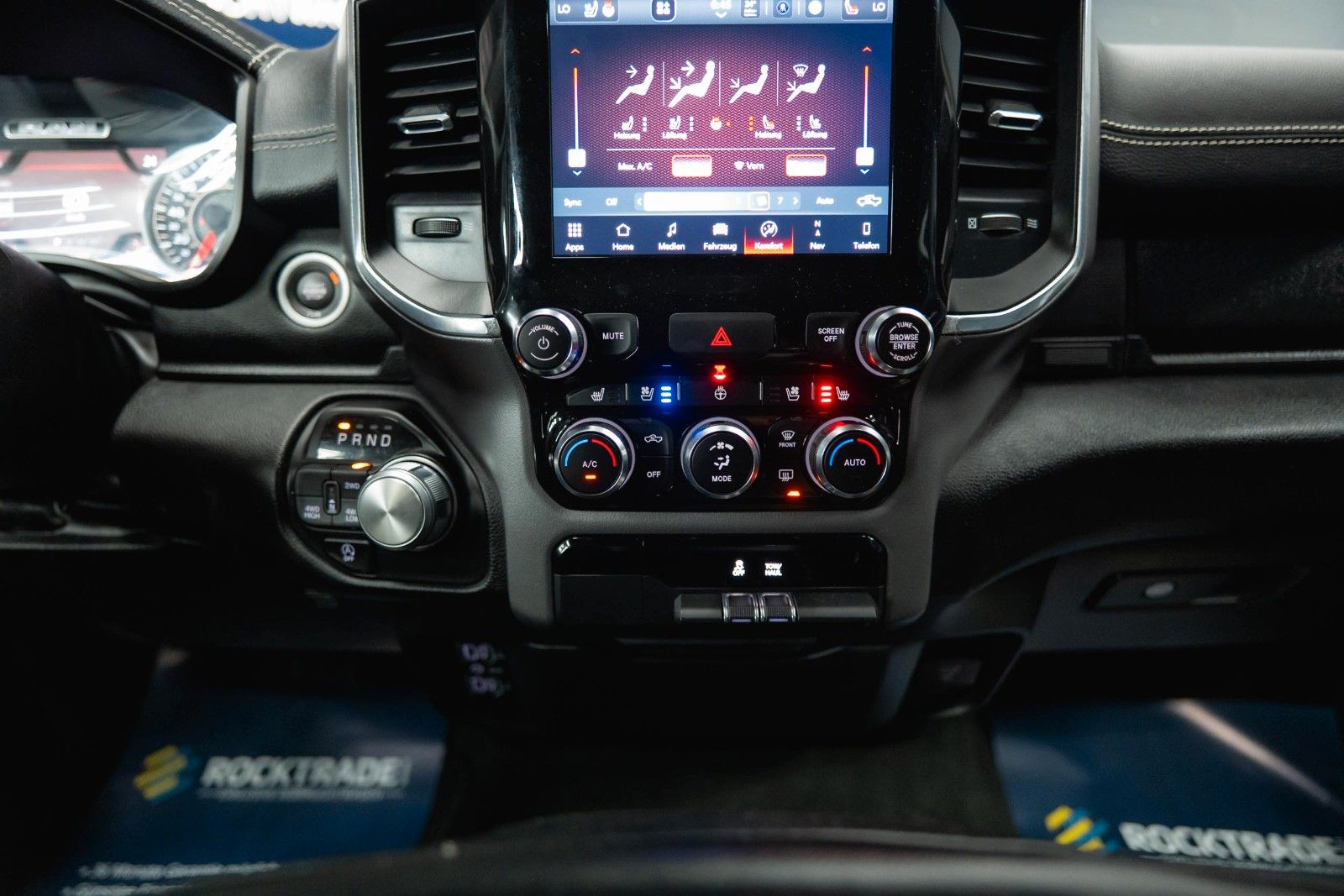 Fahrzeugabbildung Dodge RAM 5.7 V8 HEMI 4x4 LARAMIE Offroad Night LED