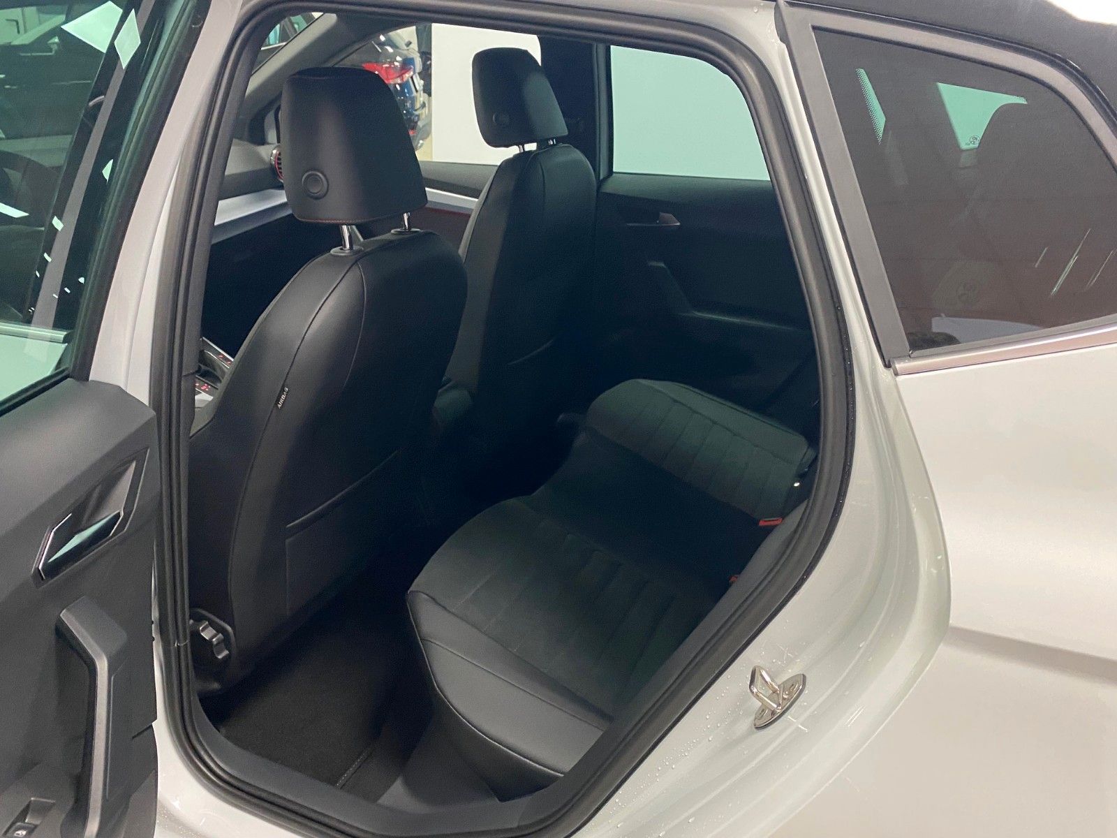 Fahrzeugabbildung SEAT Arona 1.0 TSI FR Garantie 2030+voll LED++KAMERA+