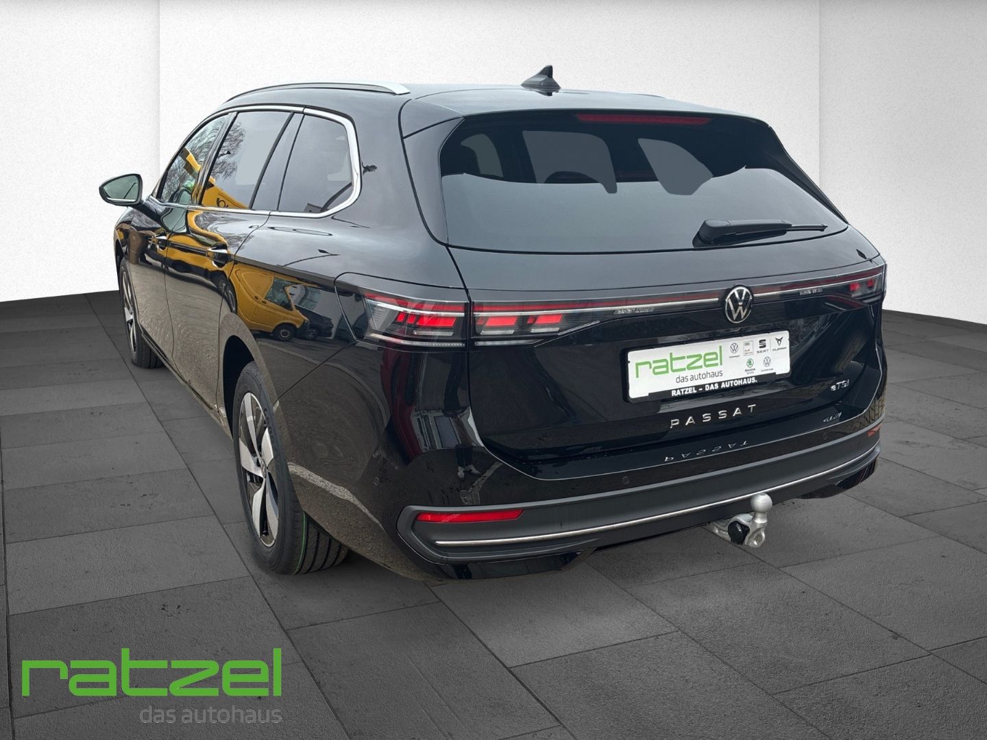 Fahrzeugabbildung Volkswagen Passat BUSINESS 1.5 eTSI +8-fach+LED+360°Kam