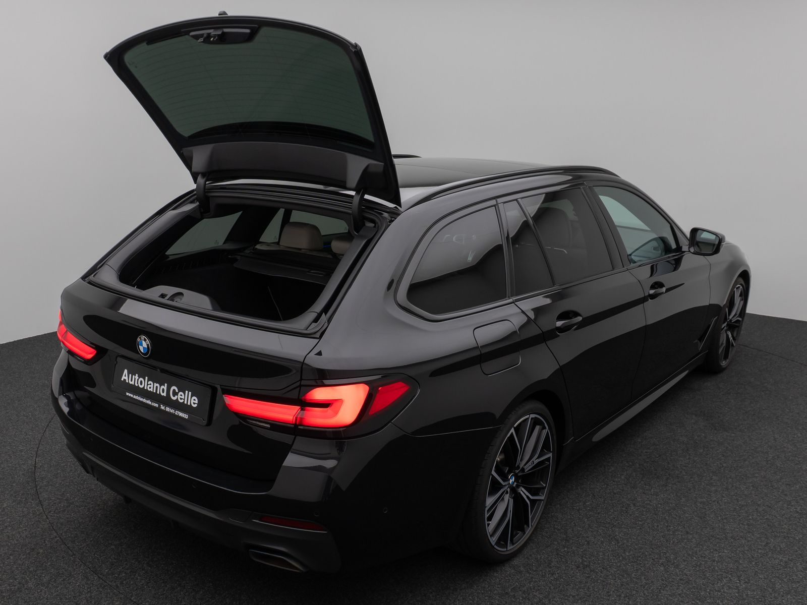 Fahrzeugabbildung BMW 540d xD M Sport Panorama Kamera Laser TV HUD H/K