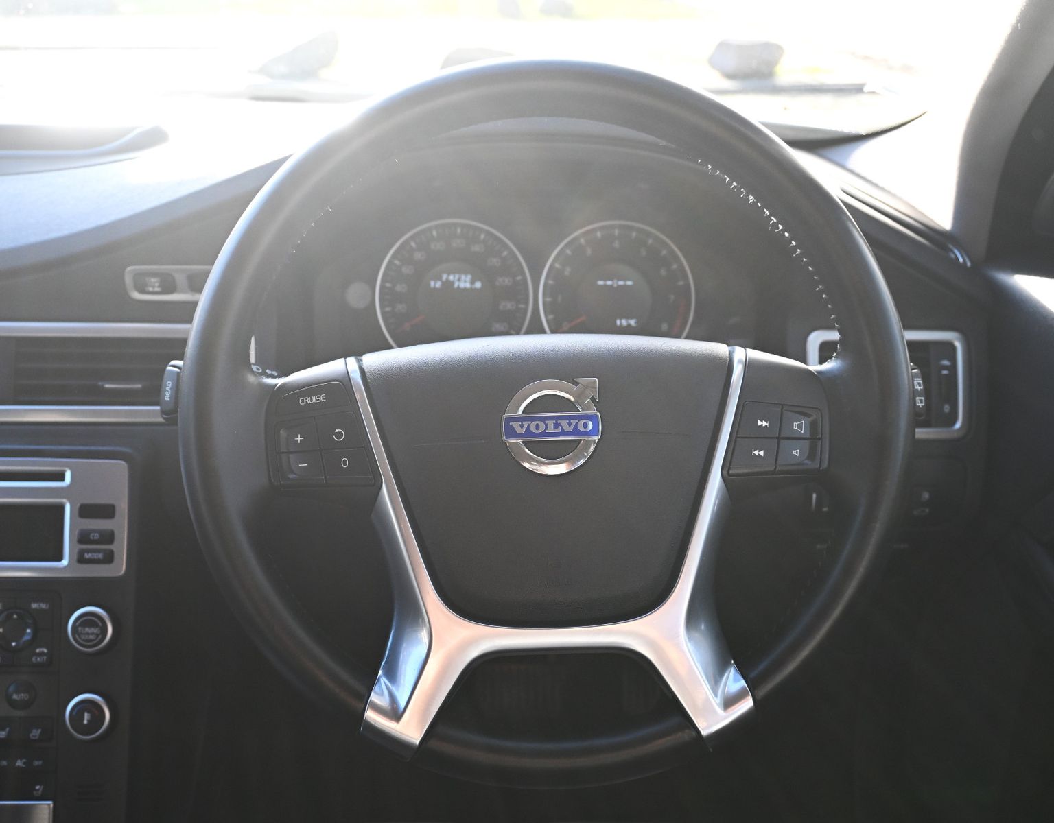 Volvo V70 T5 Summum *RHD* – Bild 12