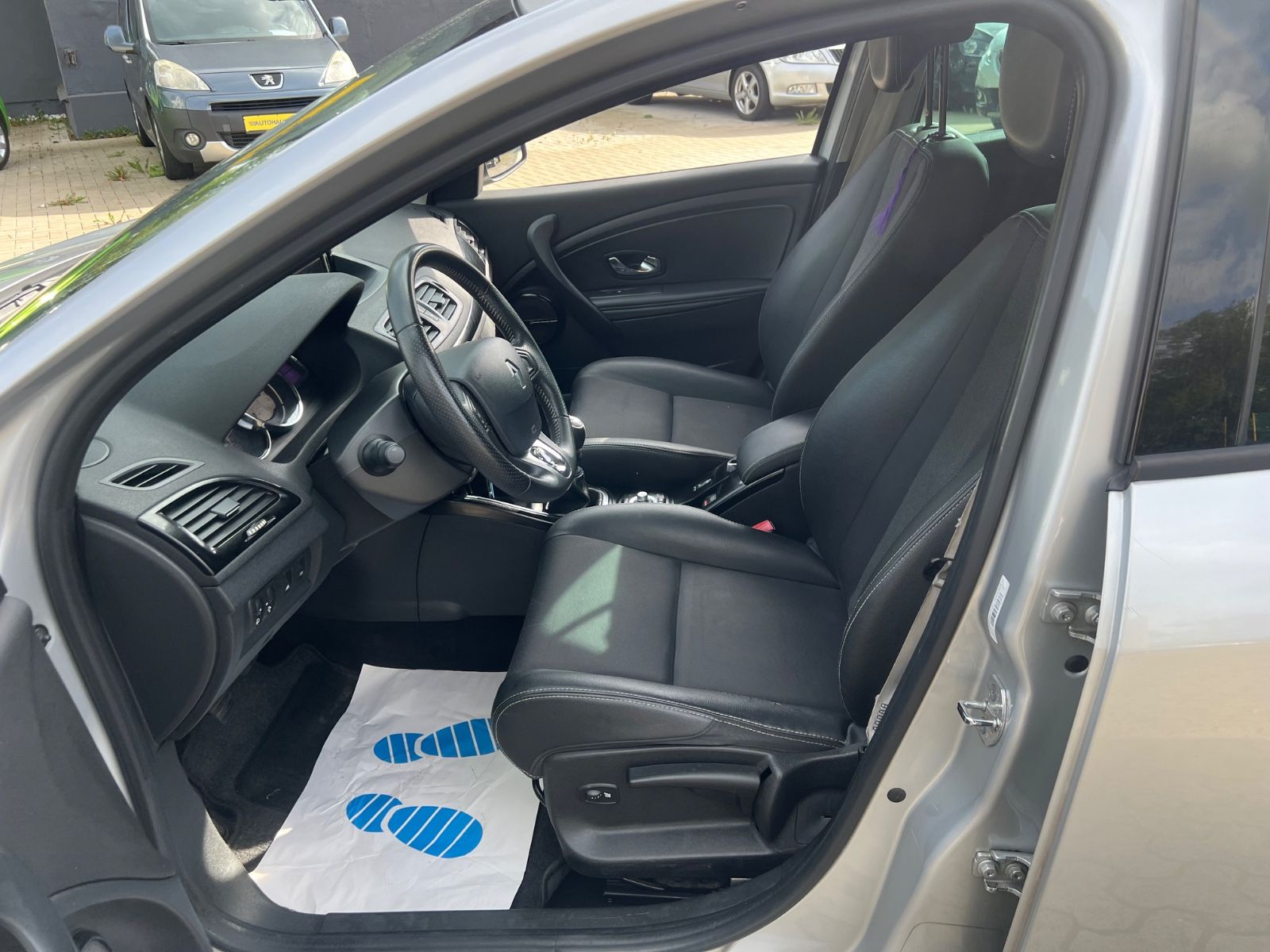 Fahrzeugabbildung Renault Megane III Grandtour BOSE Edition *KAMERA*