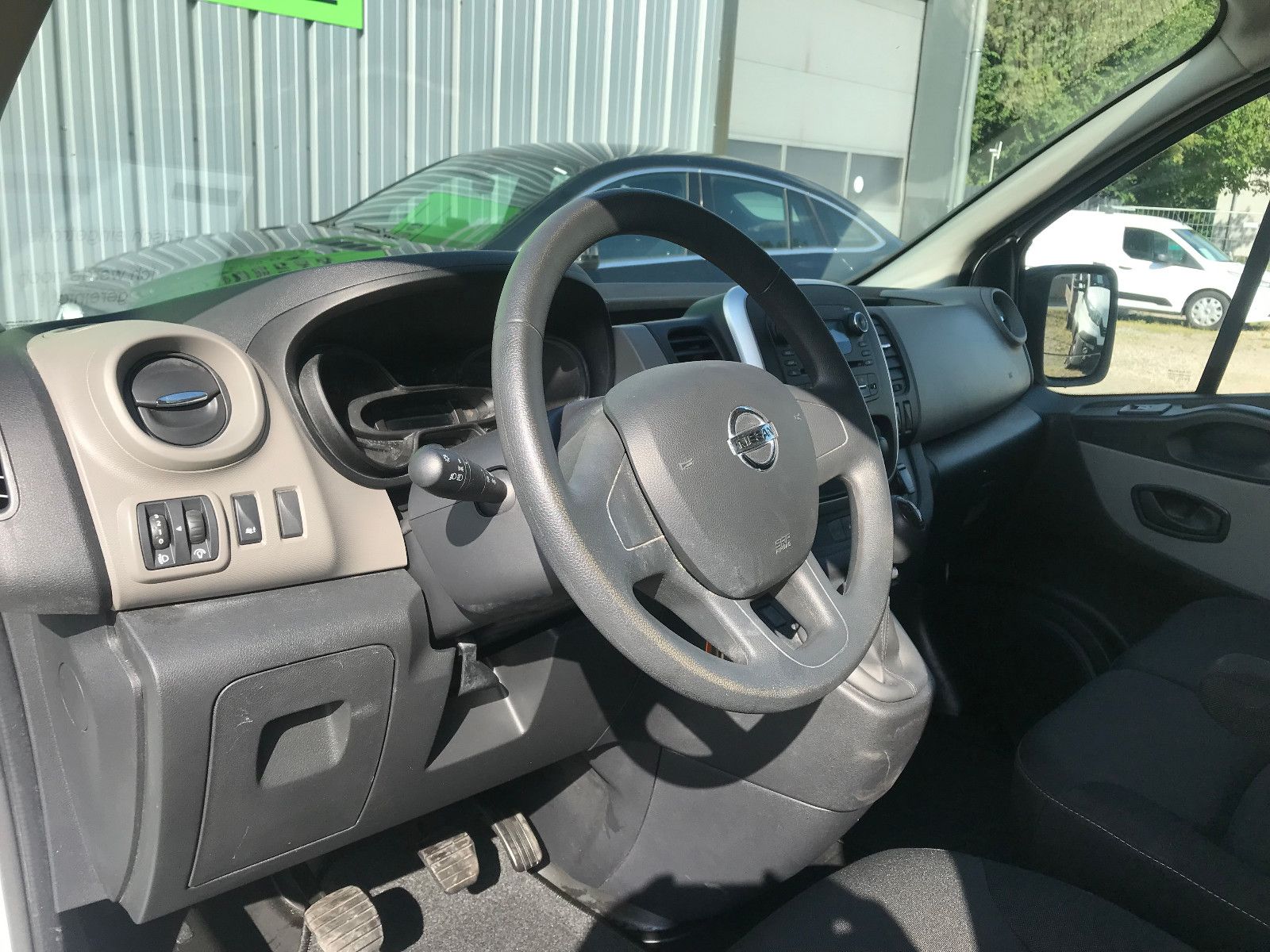 Fahrzeugabbildung Nissan NV300 Kastenwagen L1H1 2,7t PRO,PDC,SHg