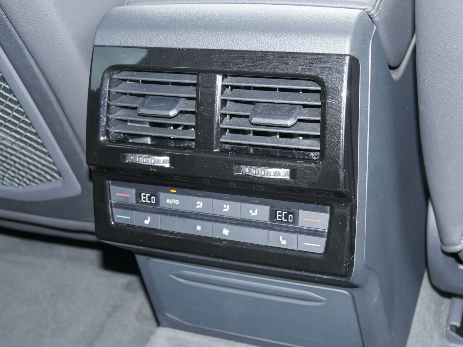 Volkswagen Touareg - Bild 15