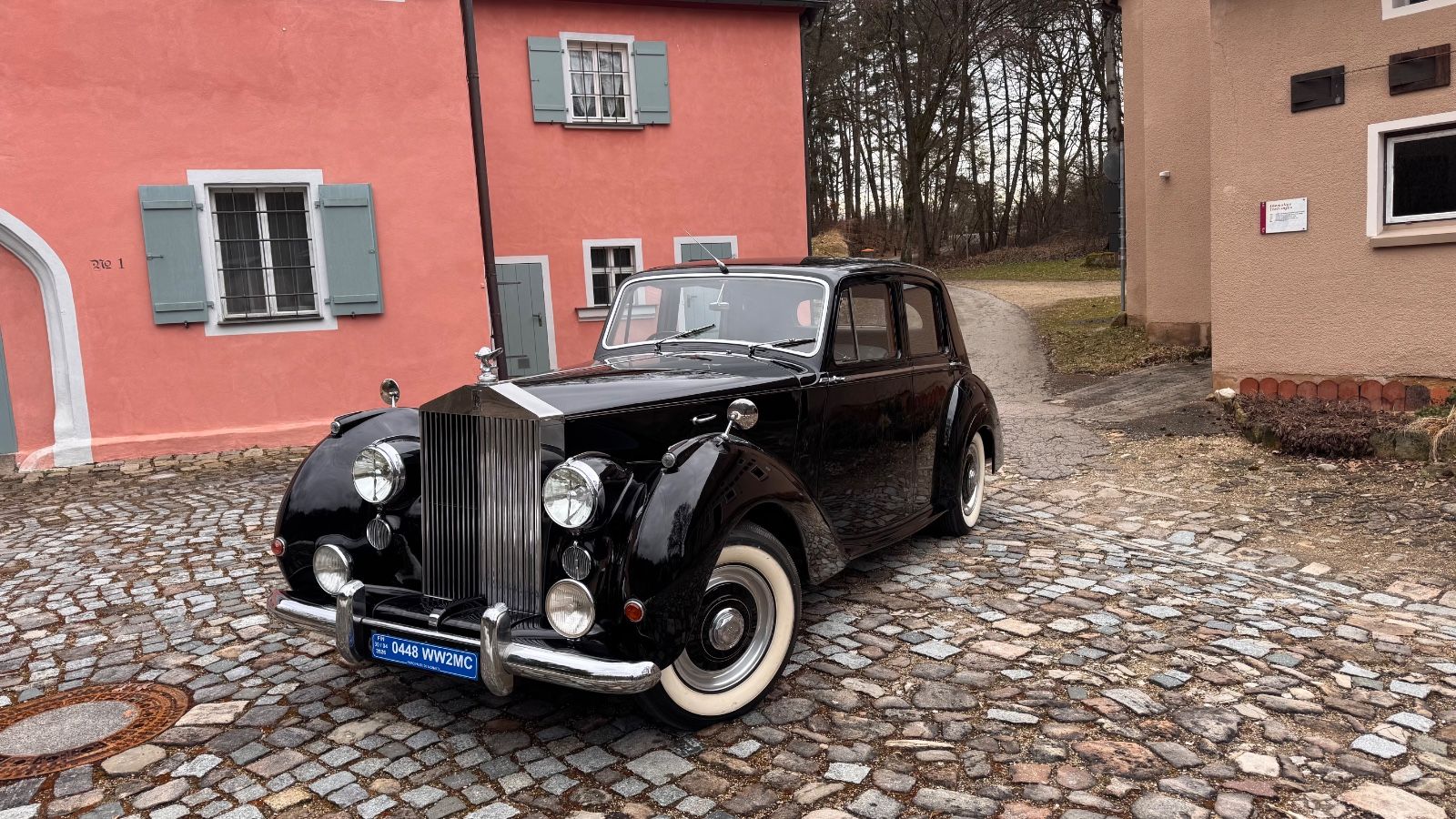 Rolls-Royce Silver Dawn 2