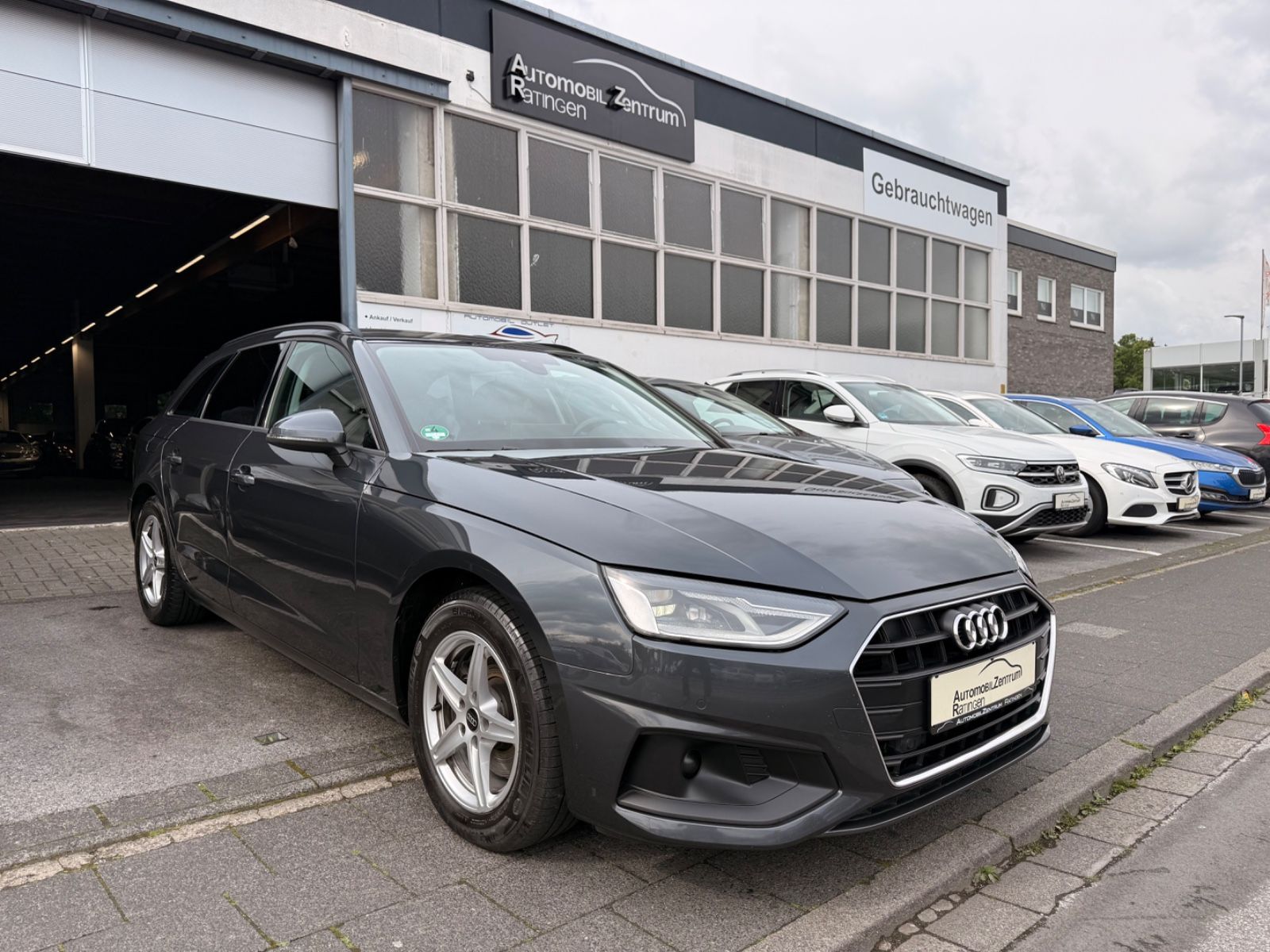 Audi A4 - 1
