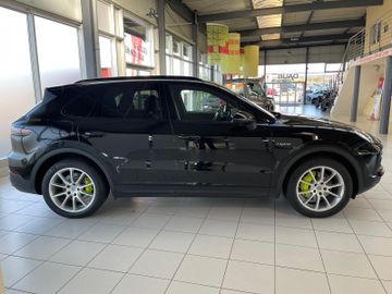 Porsche Cayenne - 6