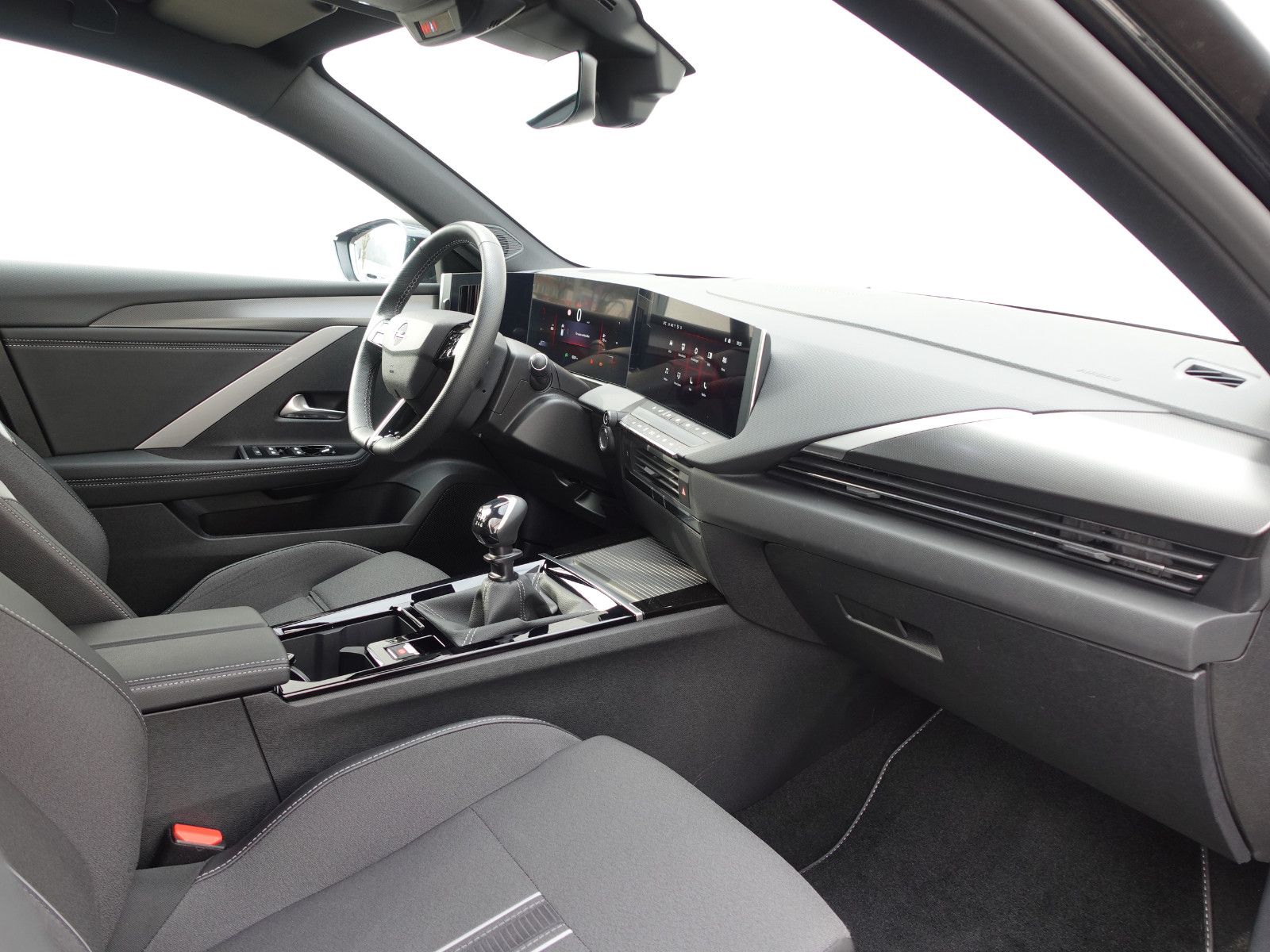 Fahrzeugabbildung Opel Astra ST 1.2Turbo GS Schiebedach,PDC,Kamera,SHZ