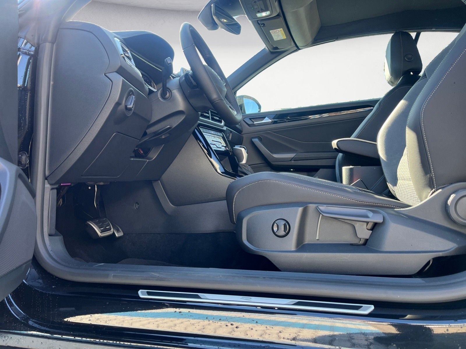 Volkswagen T-Roc Cabriolet R-Line 1.5 l TSI OPF 110 imagem 3