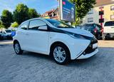 Toyota Aygo x-play touch Klimaautomatik Kamera Tempomat - gebrauchte Toyota Aygo (X) aus dem Jahr 2015