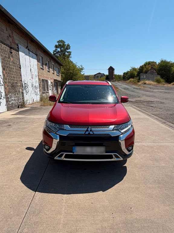 Image of Mitsubishi Outlander