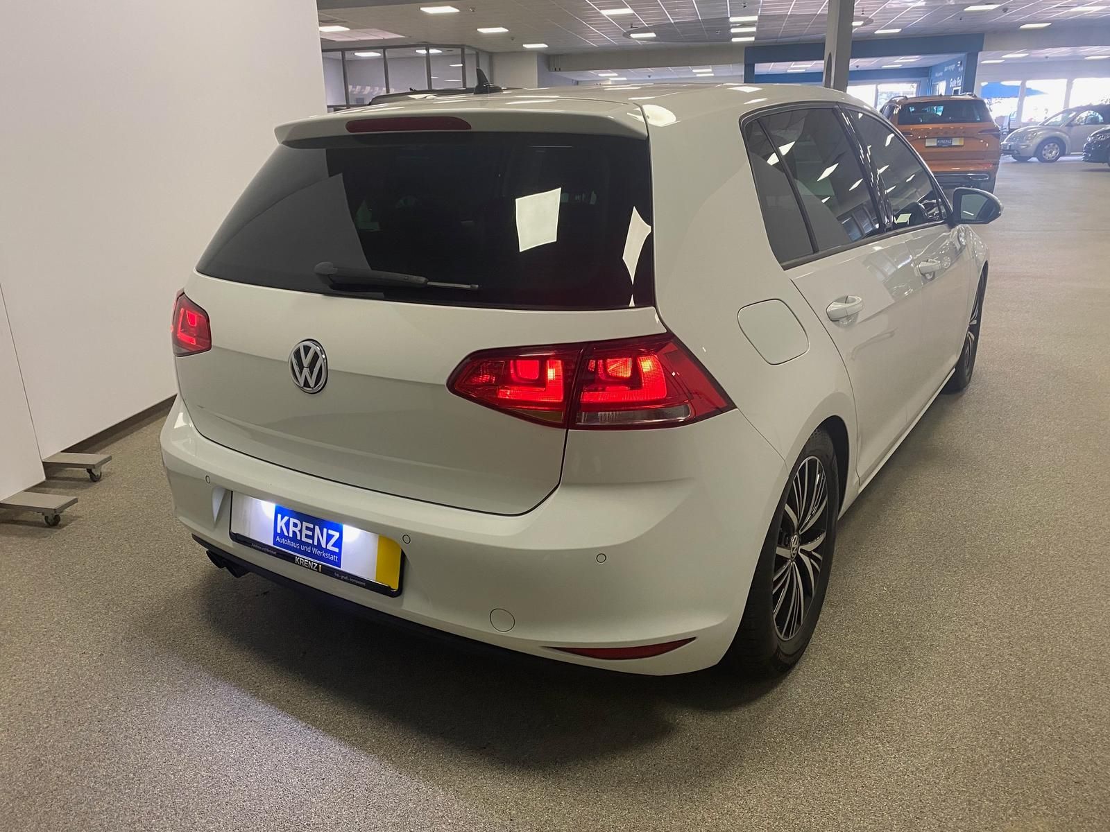 Fahrzeugabbildung Volkswagen Golf 2.0 TDI Allstar BMT KLIMA+NAVI+SITZHEIZ+PDC
