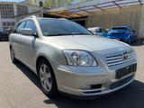 Toyota Avensis Kombi 1.8 Sol BESTZUSTAND+1 HAND+KLIMAAU - Toyota Avensis Sol mit Benzin-Antrieb