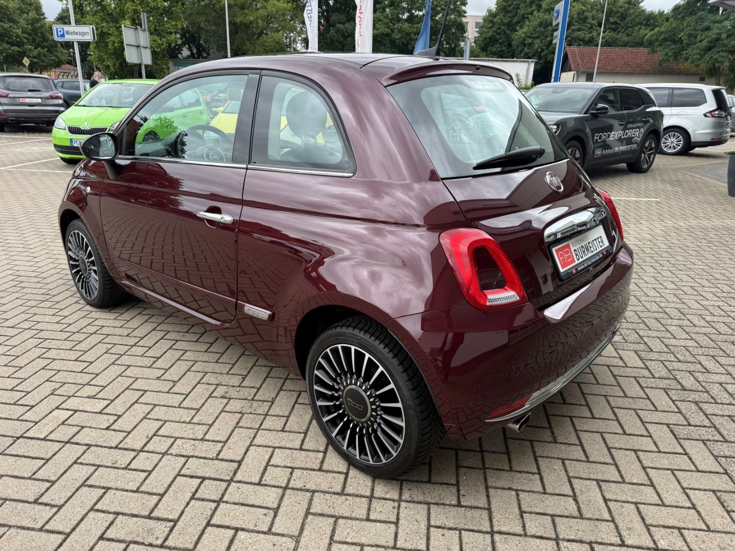 Fahrzeugabbildung Fiat 500 Lounge Pano CarPlay Temp PDC ALU BT Berganfa