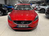 Volvo V40 D2 VOOOLL Summum - rote Volvo V40