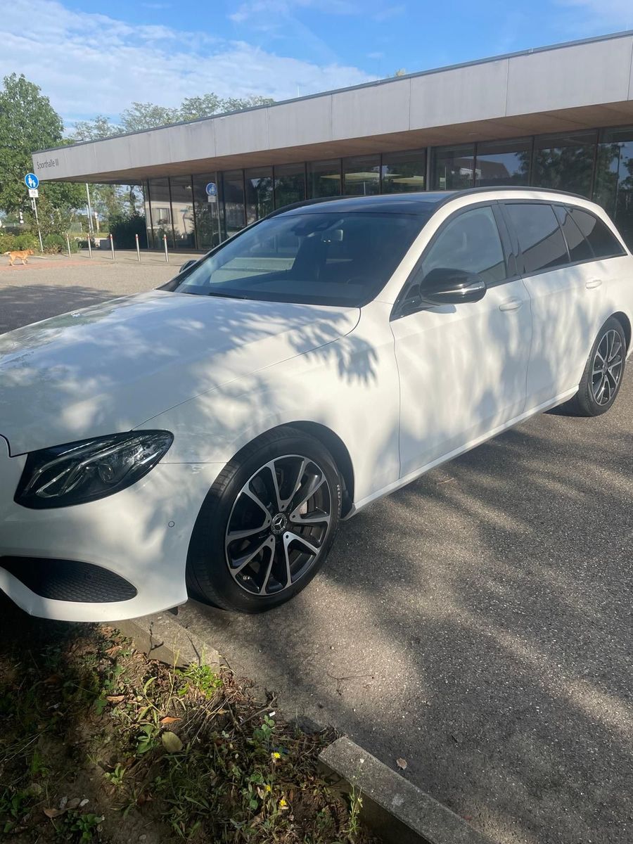 MERCEDES-BENZ Mercedes E Klasse 200 Diesel T Modell