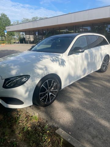 MERCEDES-BENZ Mercedes E Klasse 200 Diesel T Modell
