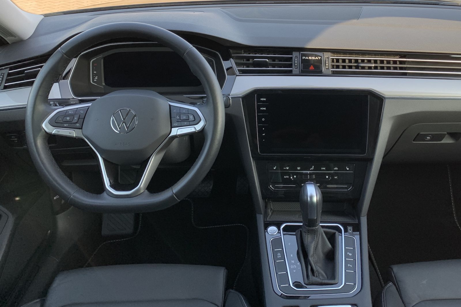 Fahrzeugabbildung Volkswagen Passat Variant 2.0 TDI*Leder*IQ.LIGHT*Cam*Leder*
