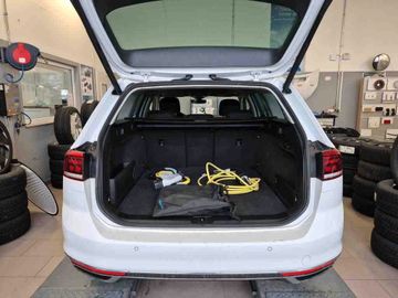 Volkswagen Passat Variant - 7