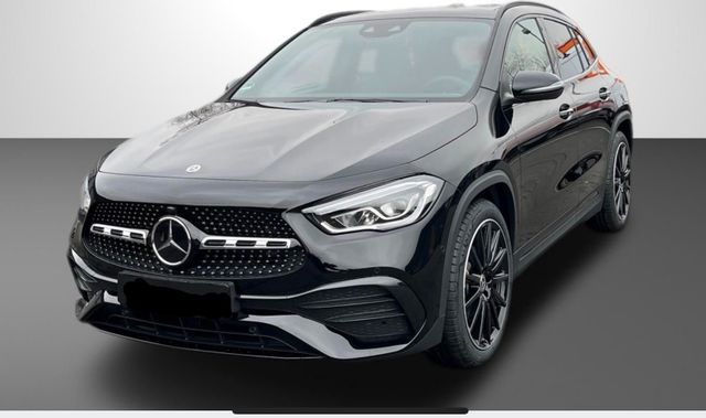 Mercedes-Benz GLA 200d AMG Pano Distronic LED Garantie 12/2027