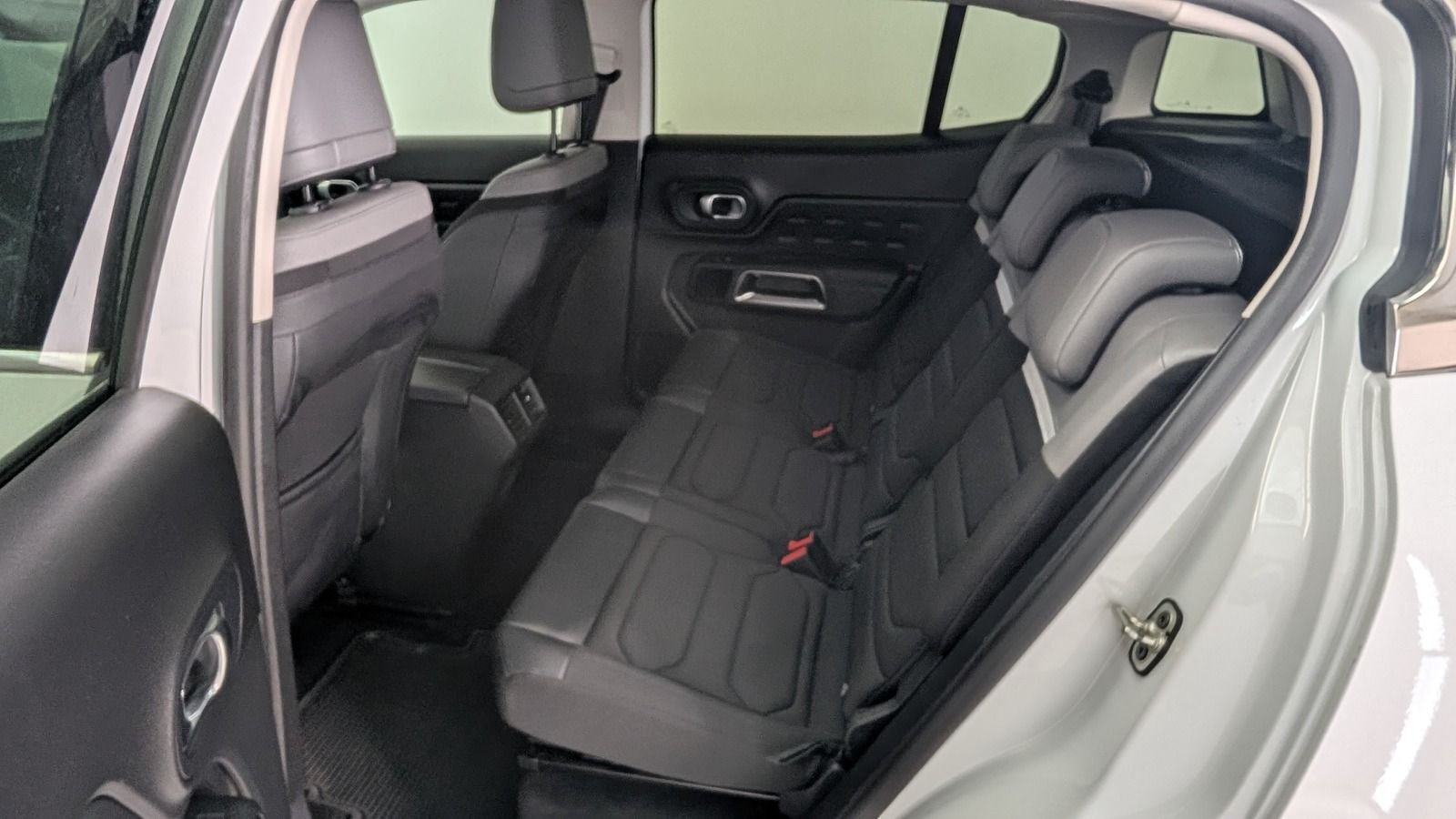 Fahrzeugabbildung Andere Citroën C5 Aircross 1.5 Blue HDI 130 * LED * Nav