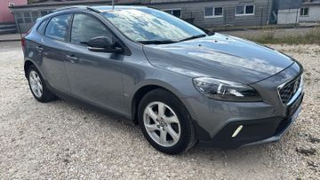 Volvo V40 Cross Country - 3