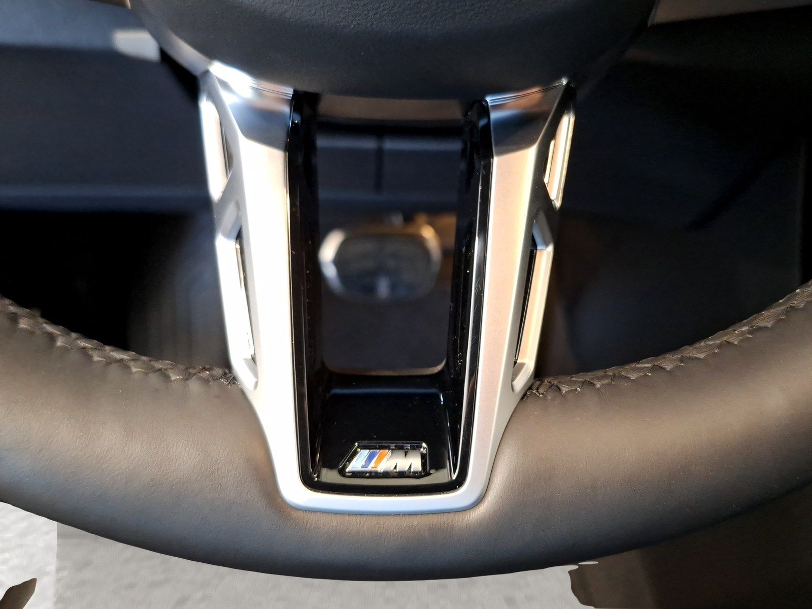 BMW iX2 - Bild 21