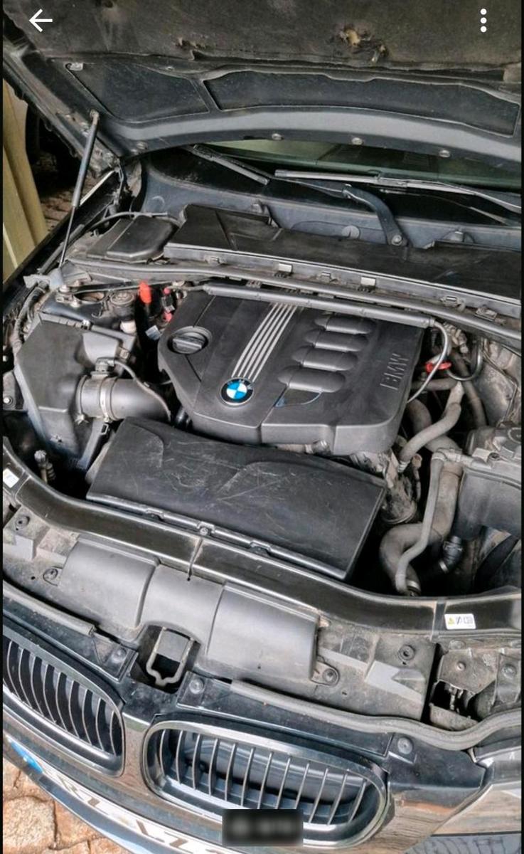 BMW 320 2011 — engine 184 HP (135kW)