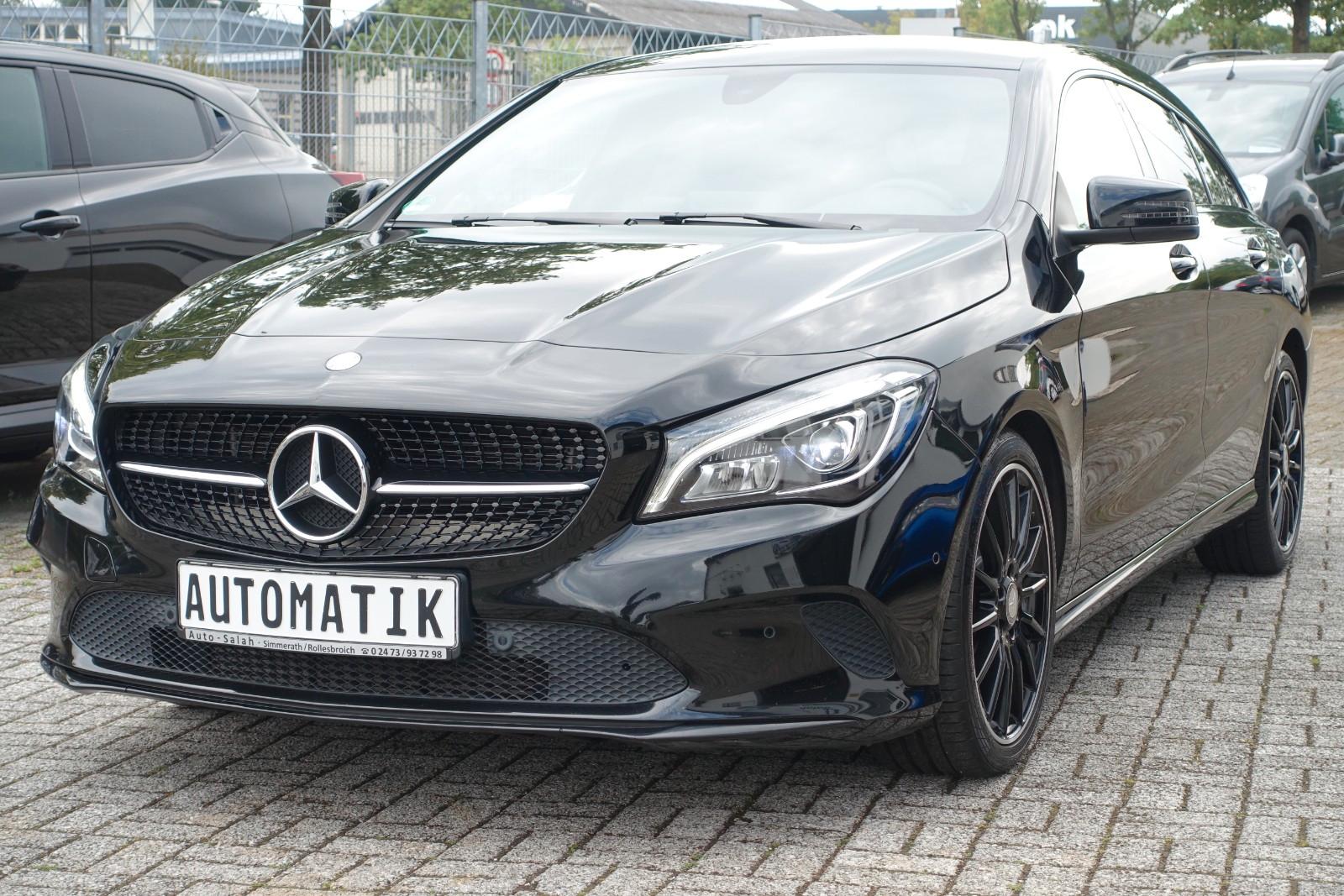 Mercedes-Benz CLA 180 Shooting Brake - LED - Leder