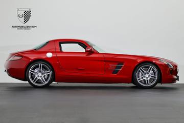 صورة 10 لـ 2012 Mercedes-BENZ SLS AMG