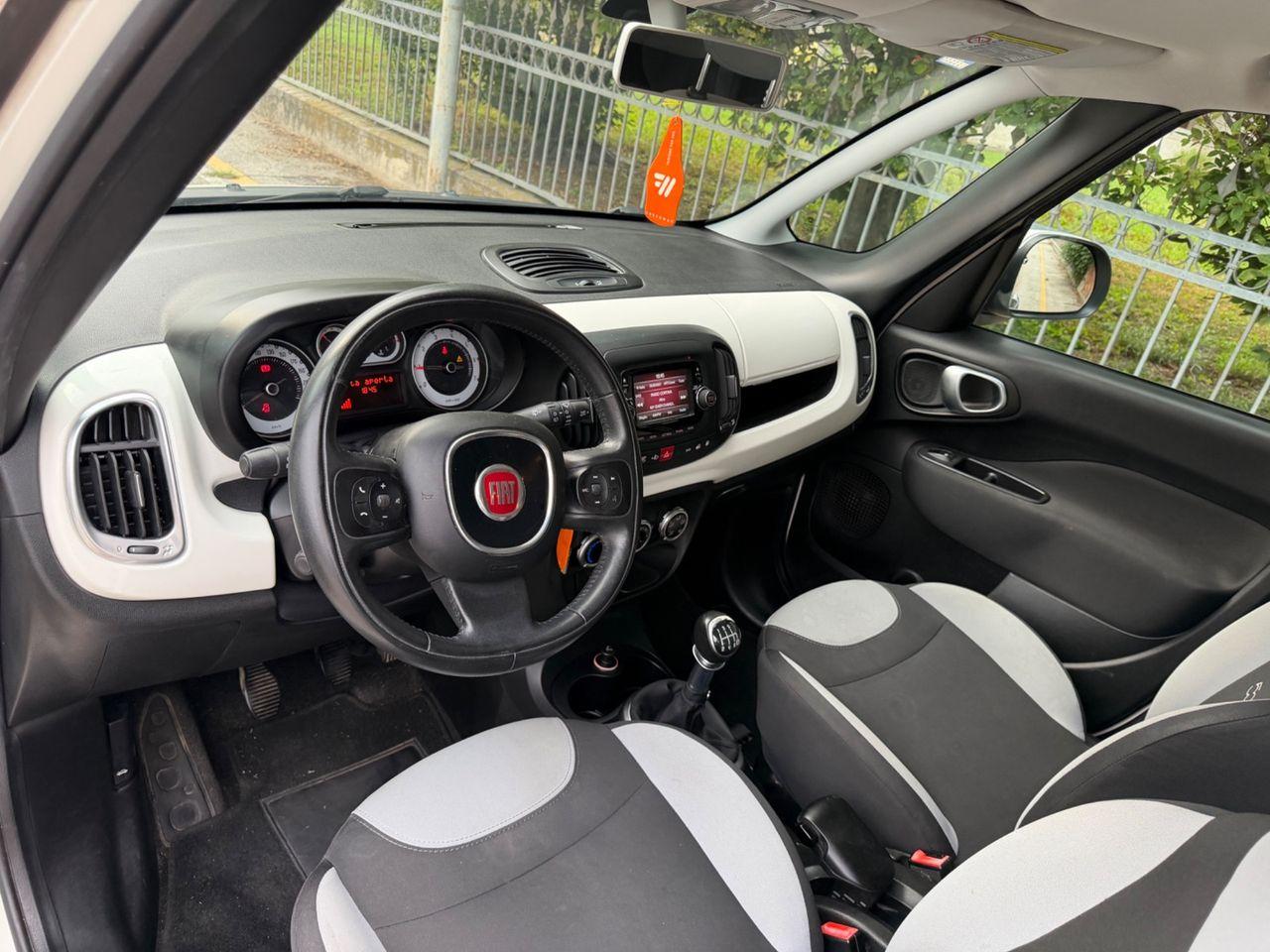 Fiat 500L 2015 — photo 14