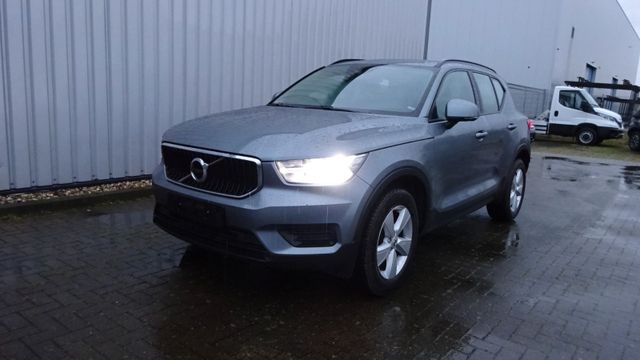 Volvo XC40 D3 Momentum Netto  € 14 700