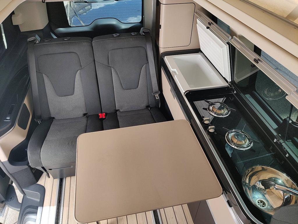 Mercedes-Benz V 250