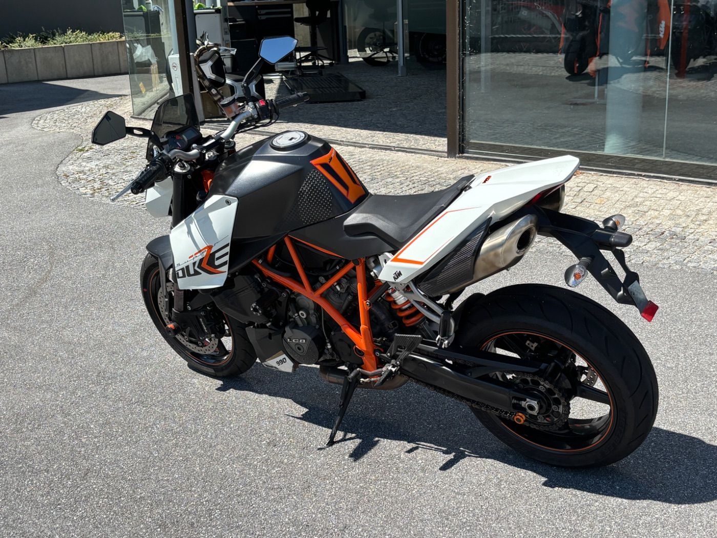 Fahrzeugabbildung KTM 990 Super Duke R