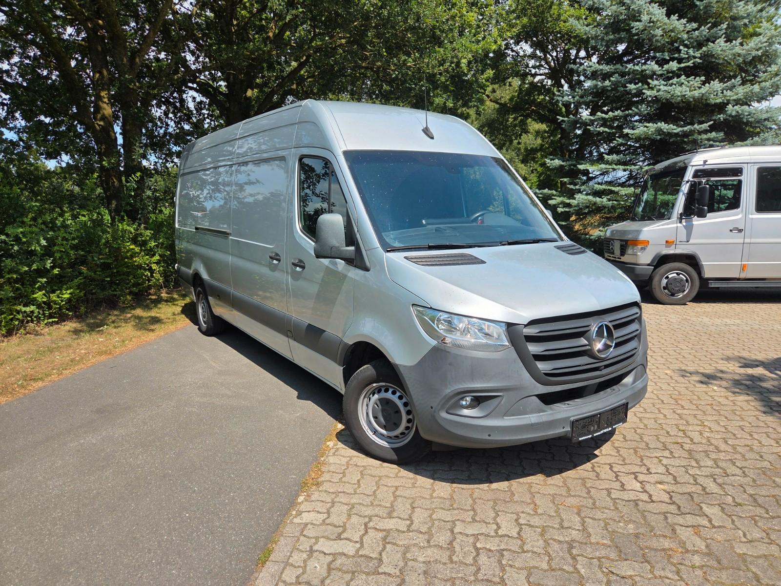 Mercedes-Benz 317 CDI Sprinter Lang & Hoch Maxi AHK in Silber