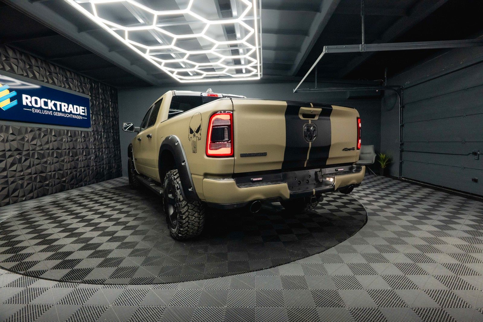 Fahrzeugabbildung Dodge RAM 5.7 V8 HEMI 4x4 PUNISHER LONGBED AxleLock