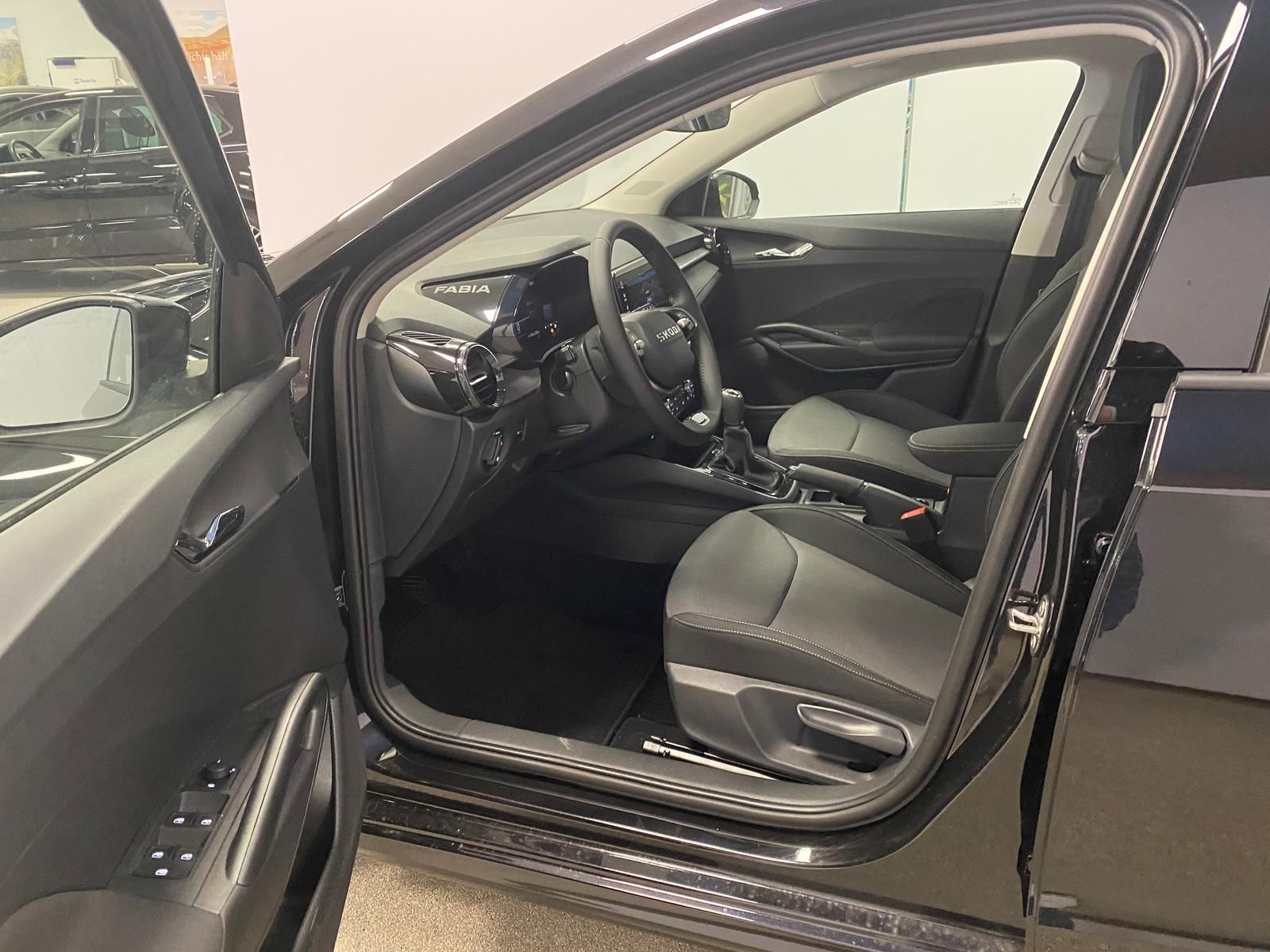 Fahrzeugabbildung SKODA Fabia 1.0 TSI Selection APP+5J. GARANTIE+KAMERA+