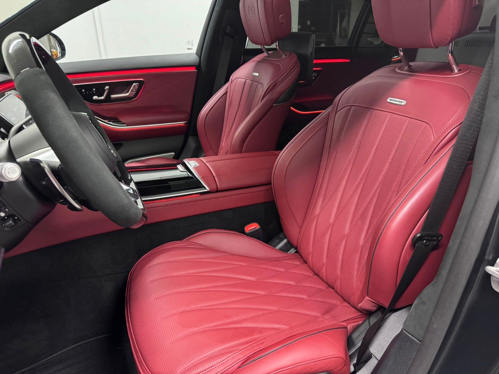 Fahrzeugabbildung Mercedes-Benz S 63 E Performance L  *MANUFAKTUR*