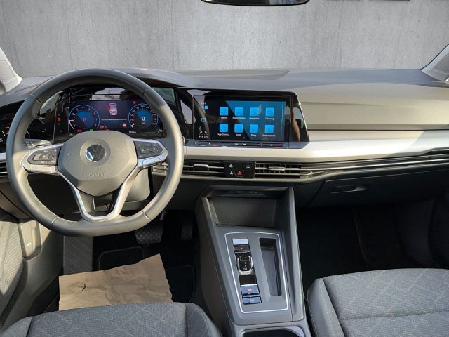 Golf VIII 1.0 eTSI DSG+Navi+Climatronic+LED+ACC